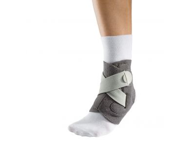 MUELLER ADJUST TO FIT ANKLE STABILISER / UNIVERSAL